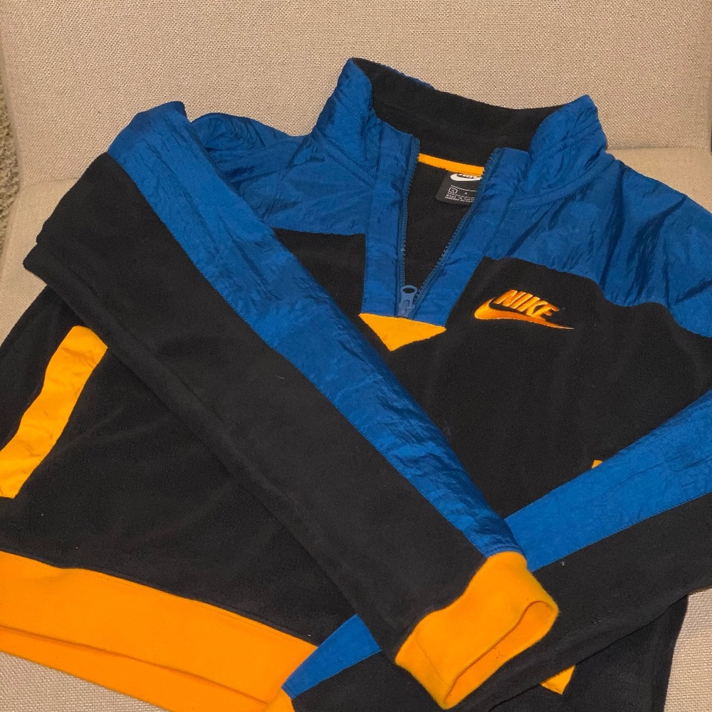 Women's Cropped Nike Jacket